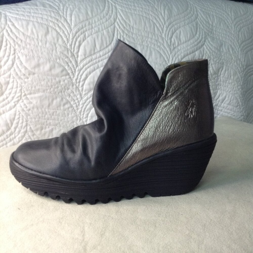 Fly London Silver/Black Platform Ankle Boots, Trending, Goth, Steampunk, "8.5" - Picture 3 of 8